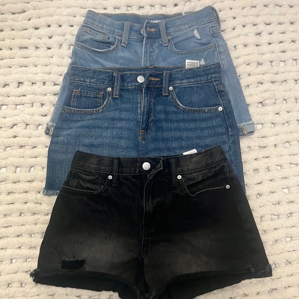 Lot of 3 size 12 girls old navy shorts.